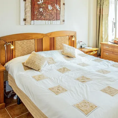 2 Bedroom In Holiday home *